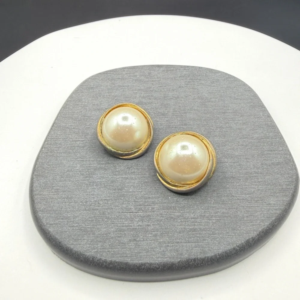 Chunky Cream Pearl Clip On Earrings Gold & Silver Tone Round Statement Fashion